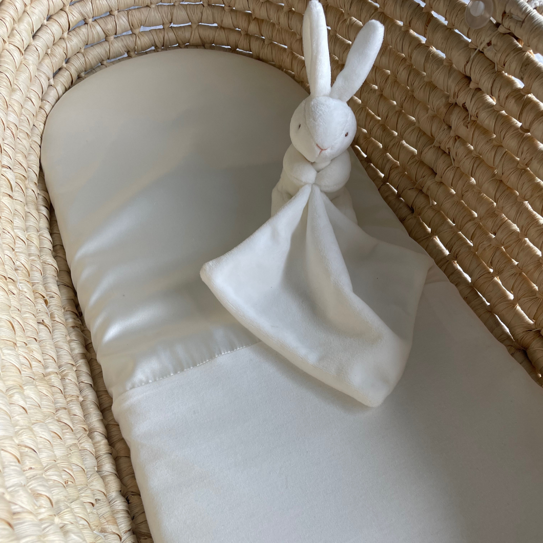 classic cream bassinet/moses basket sheet