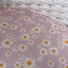 Load image into Gallery viewer, pretty petals co-sleeper sheet
